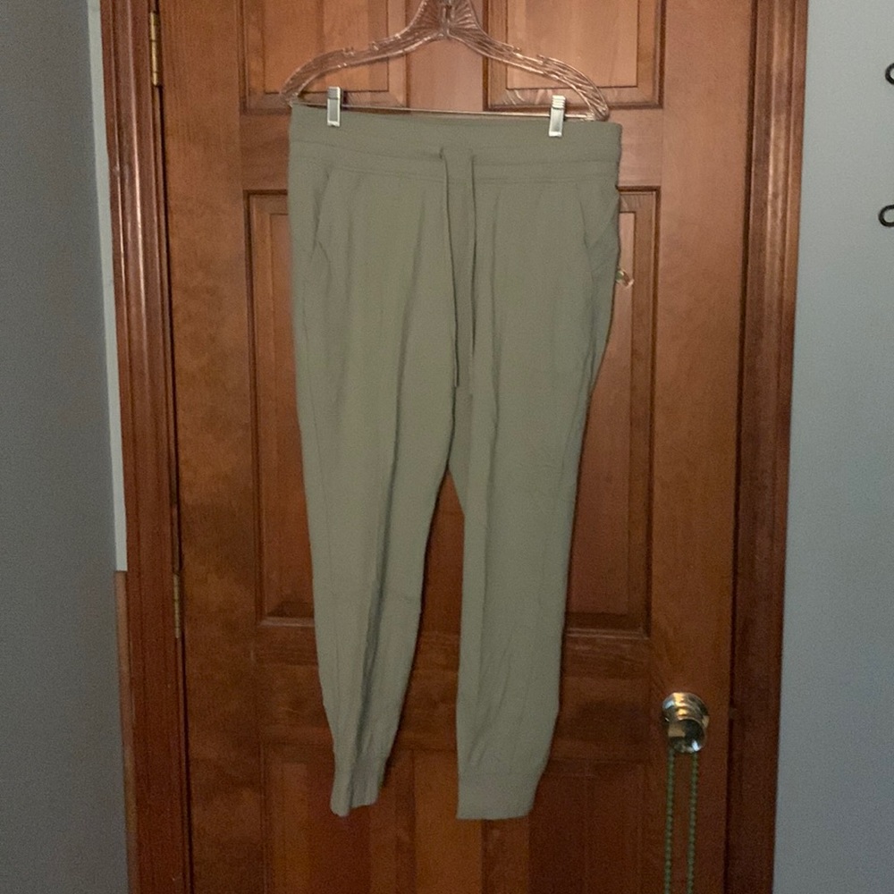 Lululemon Ready to Rulu Jogger 27in